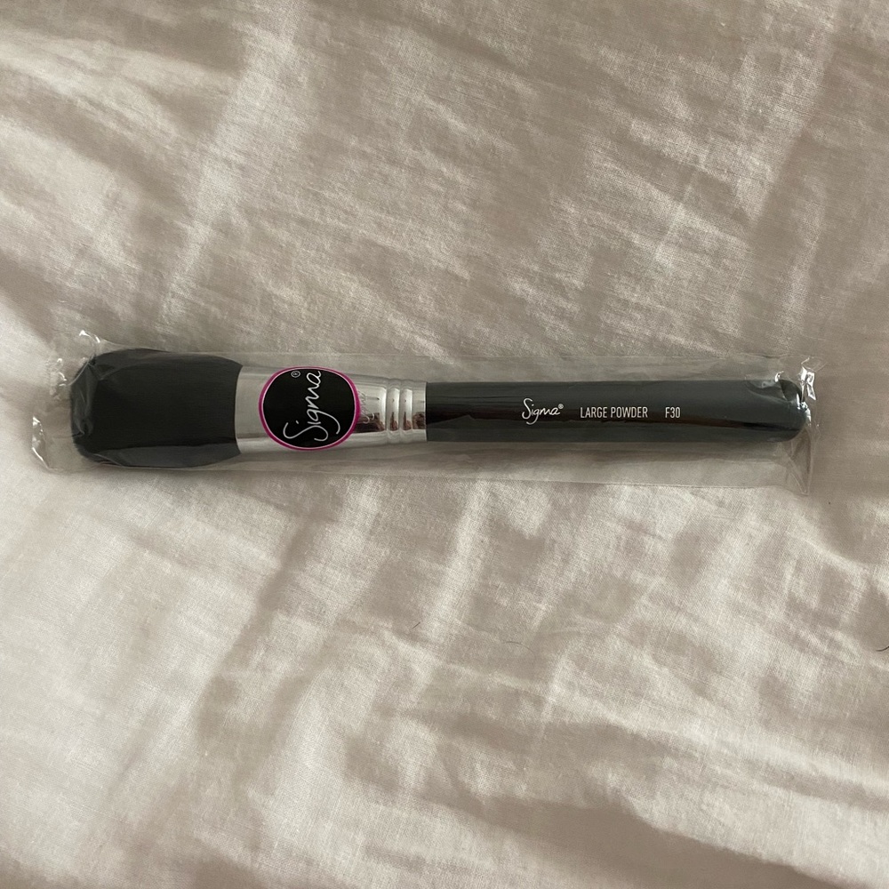 Sigma Large Powder Brush F30